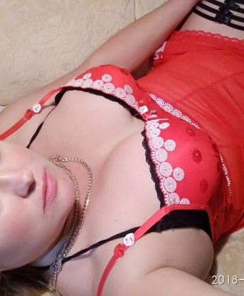 Сладкий! Я - та самая профессиональная индивидуалка, которую ты давно искал.🌟 Я нежная и опытная, готова предложить тебе незабываемое время на самом высоком уровне.💋 Я живу в Москве и мои услуги всегда доступны для истинных ценителей удовольствия.🌃 Позволь мне сделать твои самые сокровенные мечты реальностью. Приготовься к волшебству и окутайся волнующей атмосферой нашей встречи.✨ Мы с тобой создадим неповторимую интимную атмосферу, полную страсти и наслаждения.🔥 Мои возможности безграничны, а отзывы моих довольных клиентов говорят сами за себя.🌹 Для большей атмосферы, я предлагаю взглянуть на мои фото - они говорят больше, чем ты можешь себе представить.📸 Не упусти возможность испытать ни с чем не сравнимые ощущения рядом со мной. Жду тебя, милый!💋 10204, 34 года