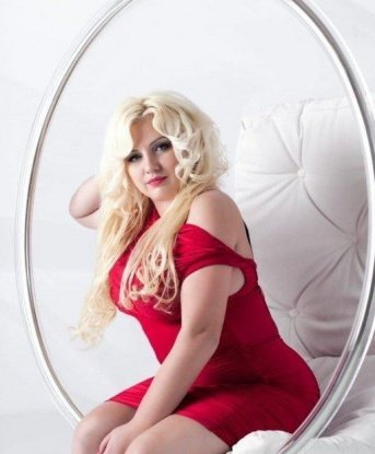 Фееричная блондинка приглашает провести время в уютной обстановке. Будем наслаждаться друг другом и погружаться в мир страсти и сладких ласк. Жду встречи! 8724, 39 лет